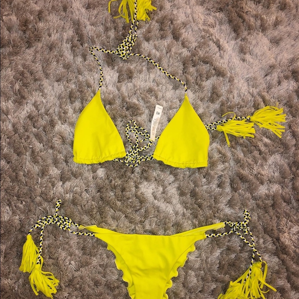 REVOLVE Bond Eye Triangle Top & Bottom Swim XS